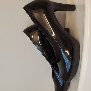 Clark's Women's Size 5.5 Black Heel